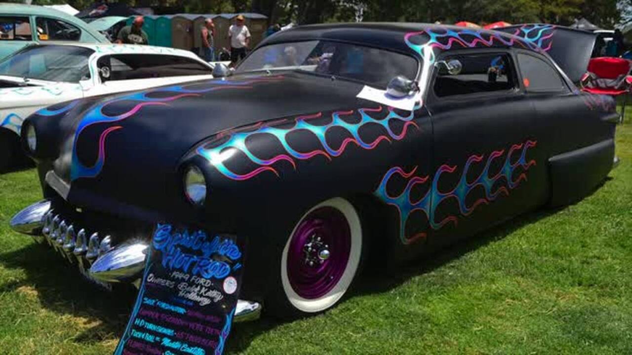 American Graffiti car shows draw huge crowd to Modesto