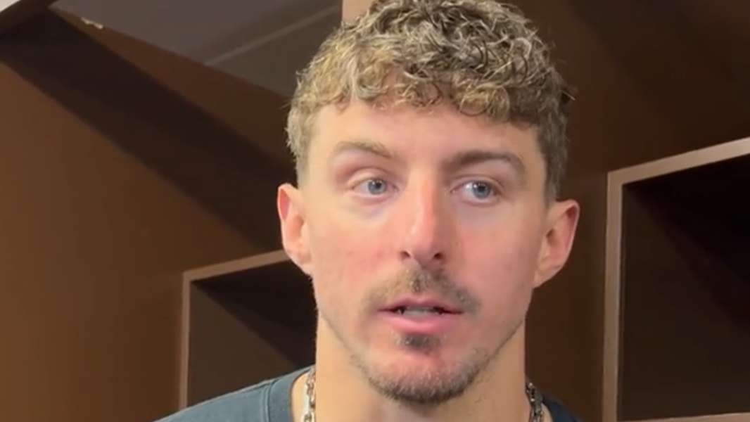Eric Saubert after his TD catch in Seahawks' loss at Washington Commanders