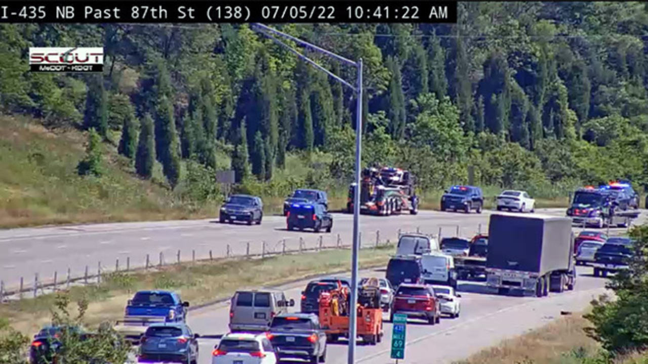 Southbound I-435 in Kansas City was closed to traffic Tuesday morning ...