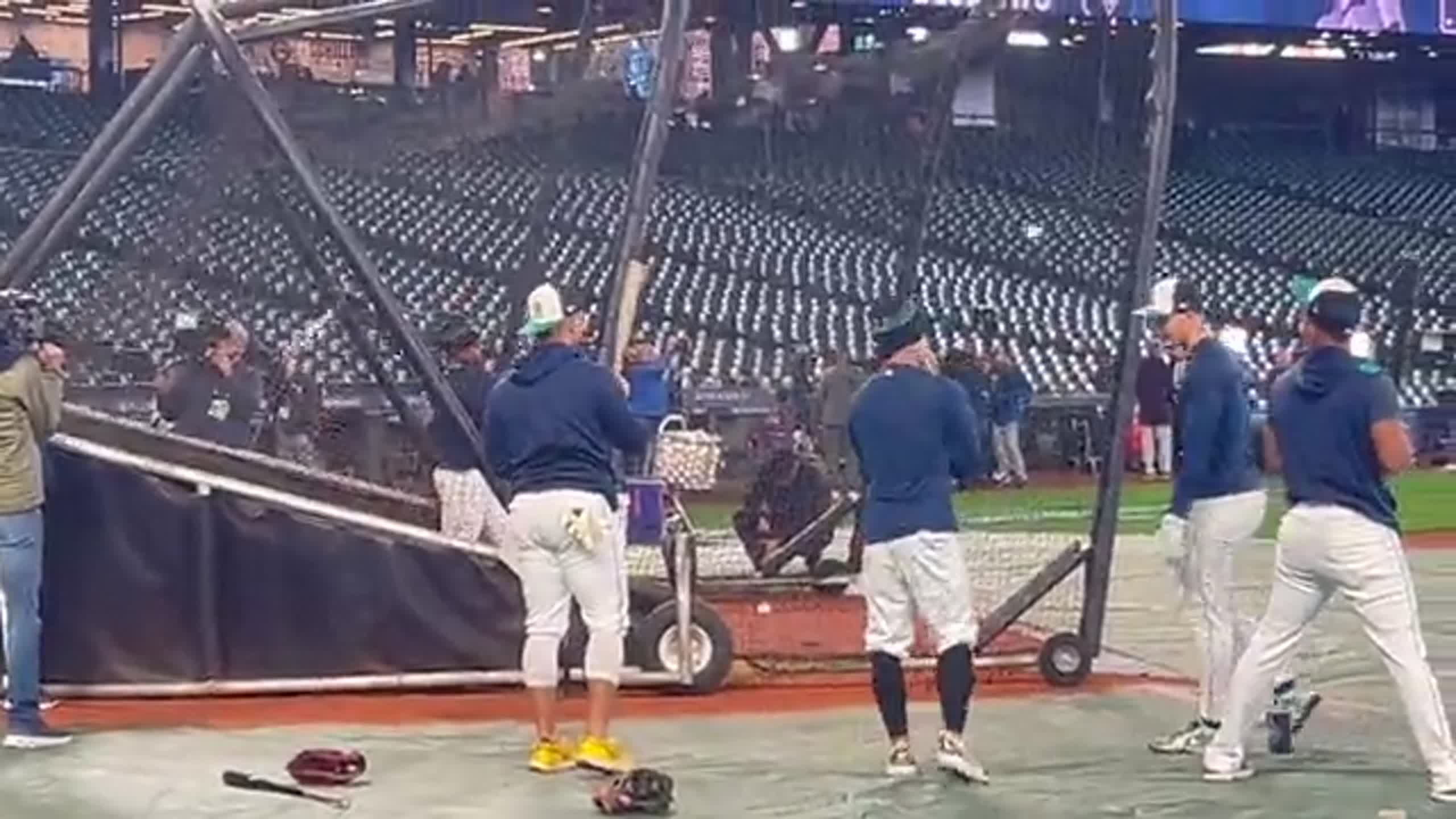 Julio Rodriguez to leadoff spot as Mariners try to reverse ALCS in Game 5