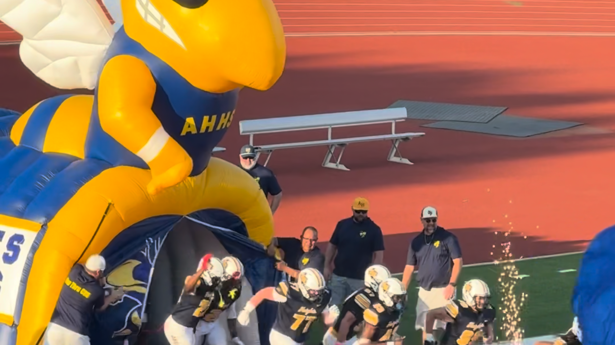 Watch: Fort Worth Arlington Heights RB Carson James dazzles against Cleburne