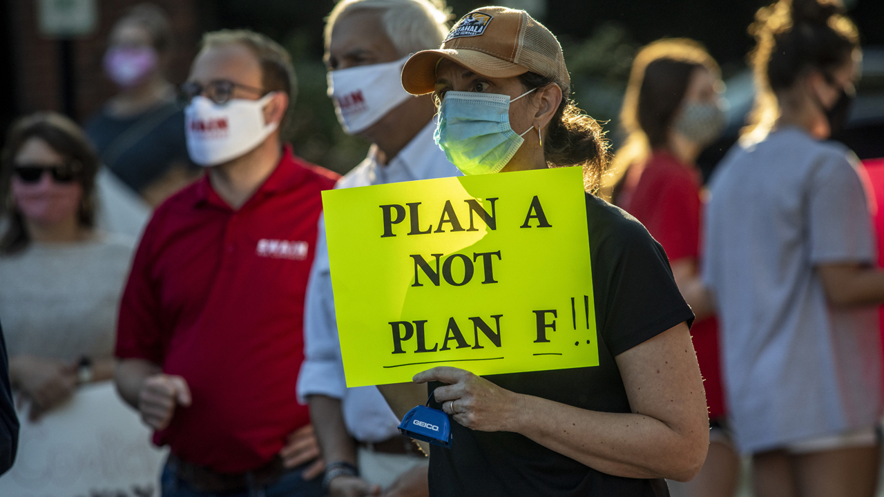 Rally calls for high school students to return to school