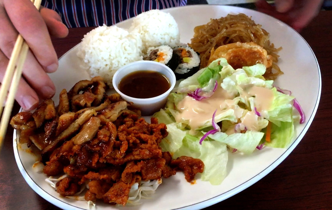 Try kimbap, fried mandu and fish cake stir fry at this Korean restaurant in Columbus