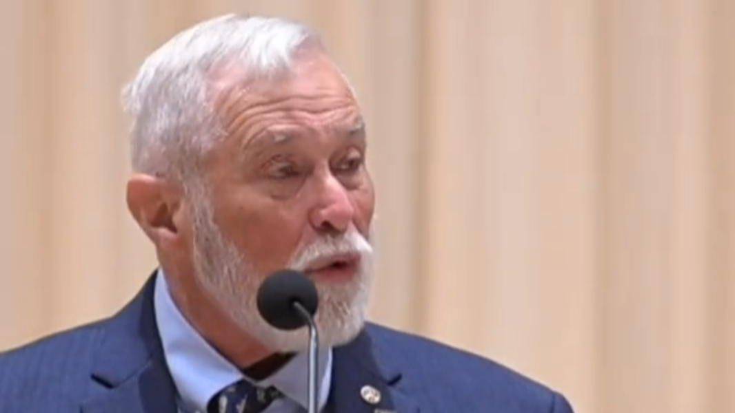 World War II veteran praised for preserving history with memoir