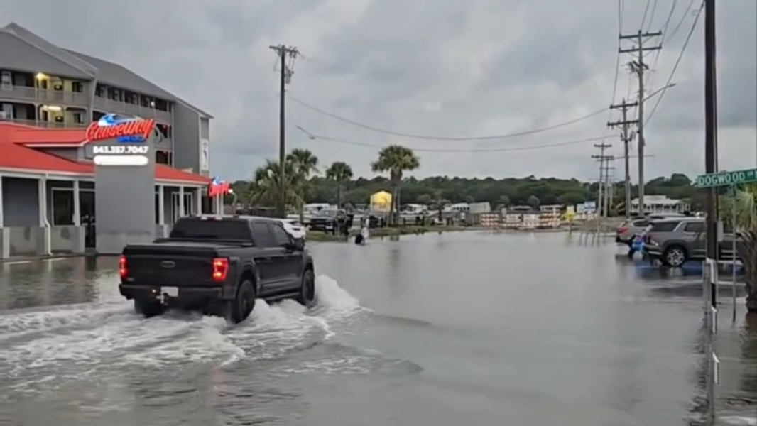 Watch as a King Tide floods Garden City, SC