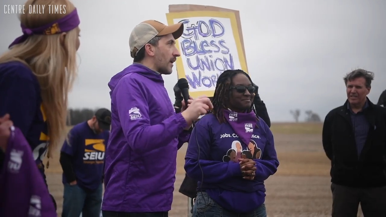 Former and current employees of The Meadows Psychiatric Center rally to unionize