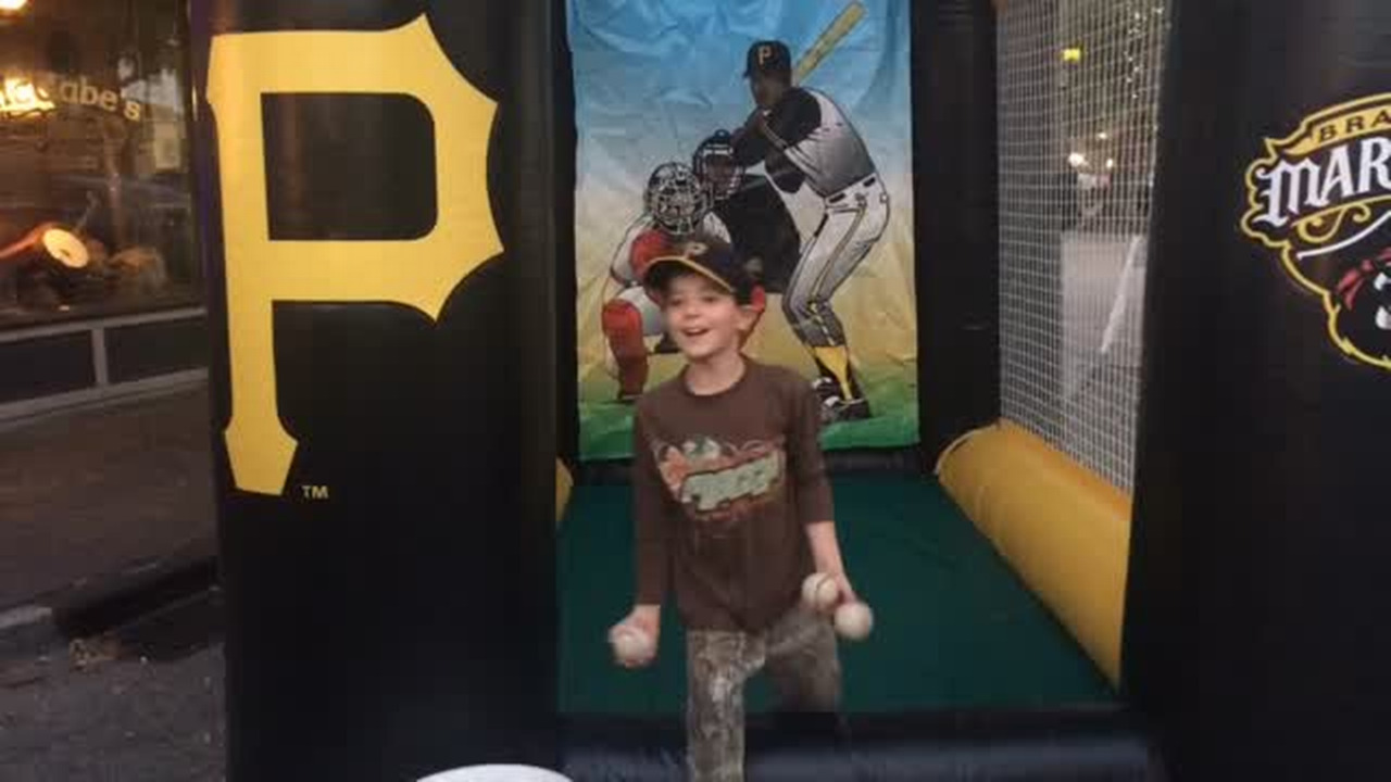 In Bradenton, a spirited pep rally for the Pittsburgh Pirates 