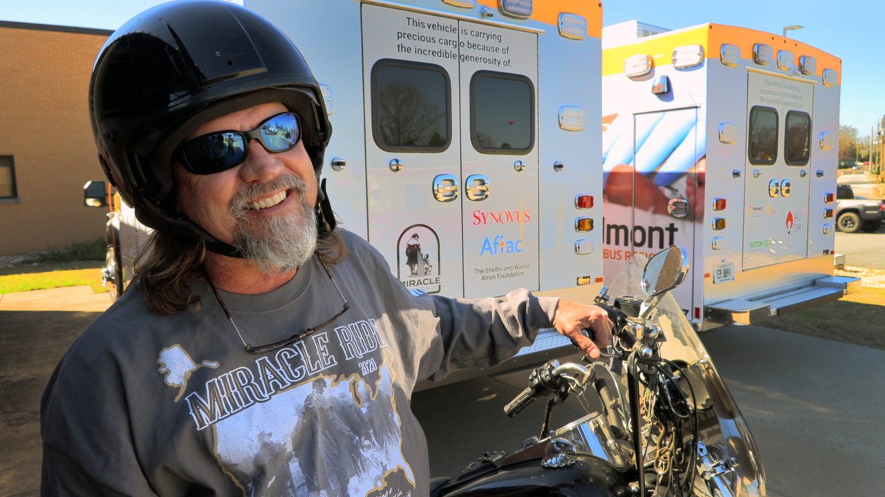 Community donors join forces to provide neonatal transport units to Columbus hospital