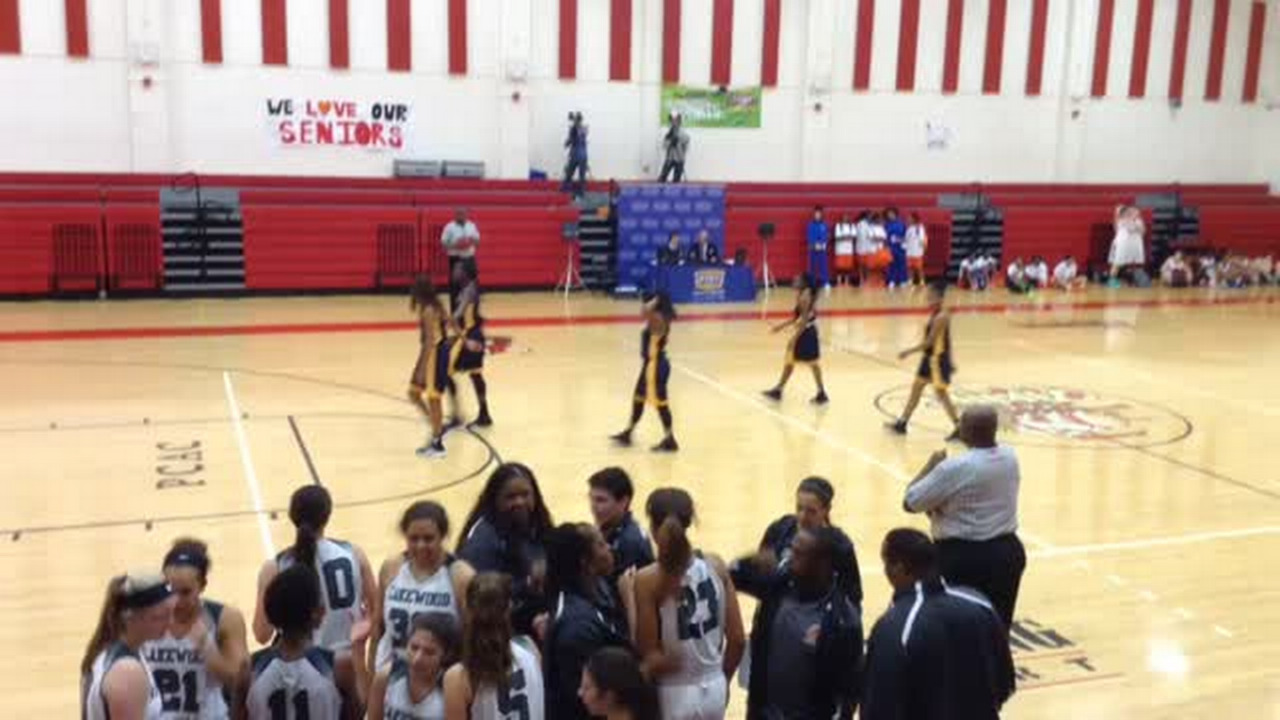 GIRLS PREP BASKETBALL  |  Southeast gets win, Lakewood Ranch drops OT thriller at Bright House Girls Basketball showcase 