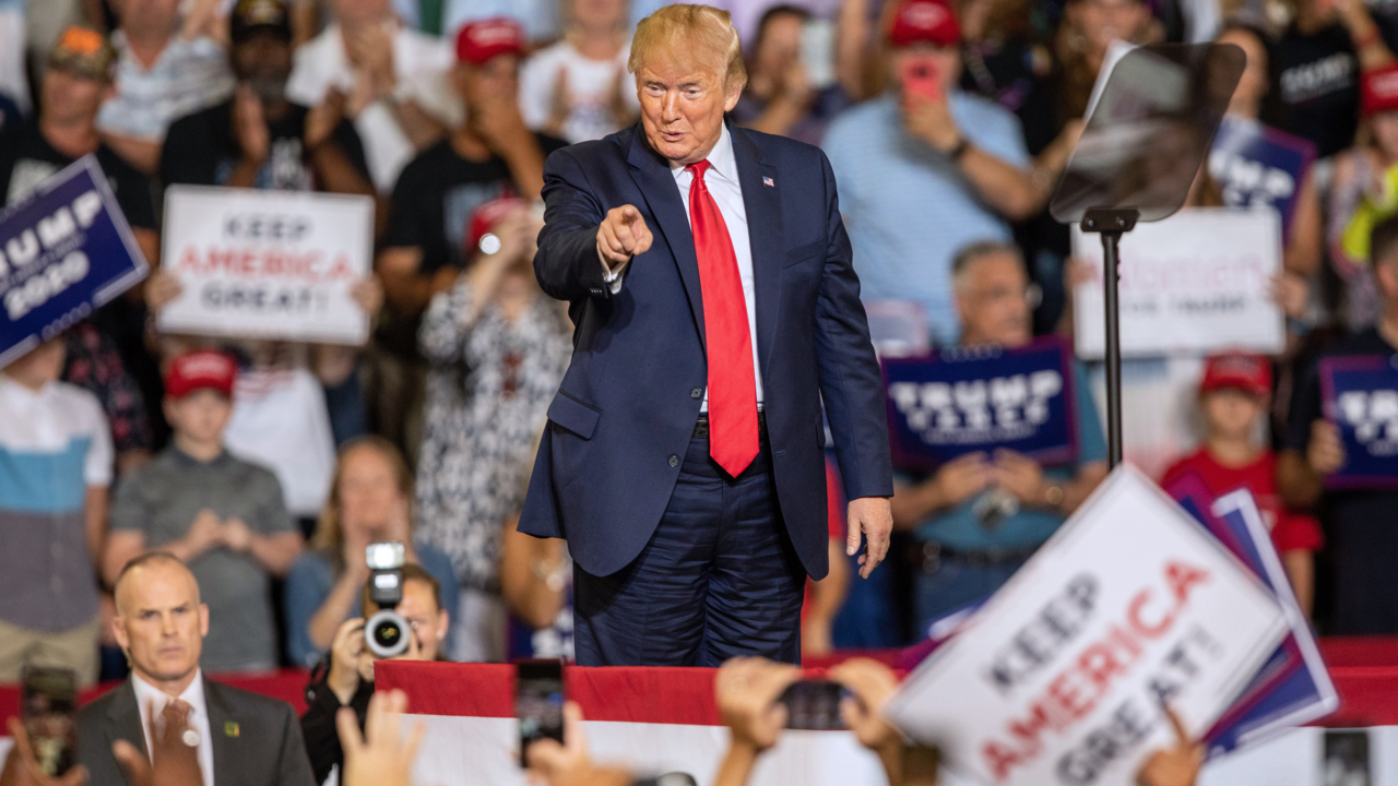 Crowd chants ‘Send her back’ at Rep. Omar during Trump speech