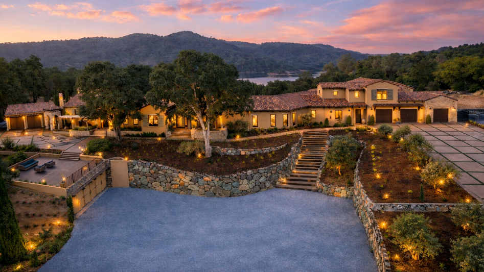 Tour a $6.75M Tuscan-style Loomis estate overlooking Folsom Lake