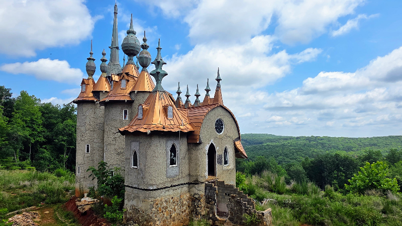 Short romance leads to bitter legal battle over Rougemont, NC castle