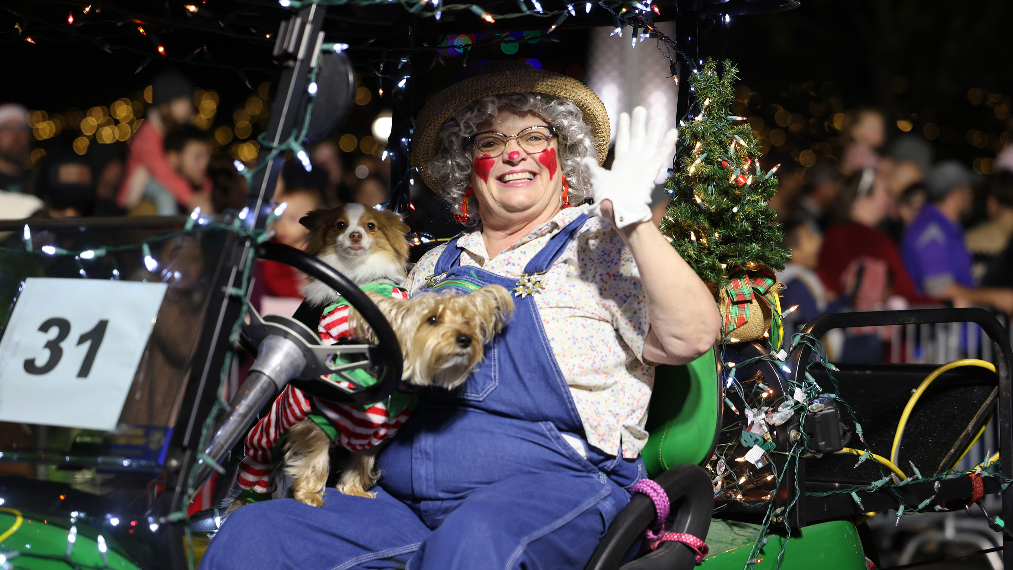 Hundreds gather for annual Rock Hill Christmas Parade