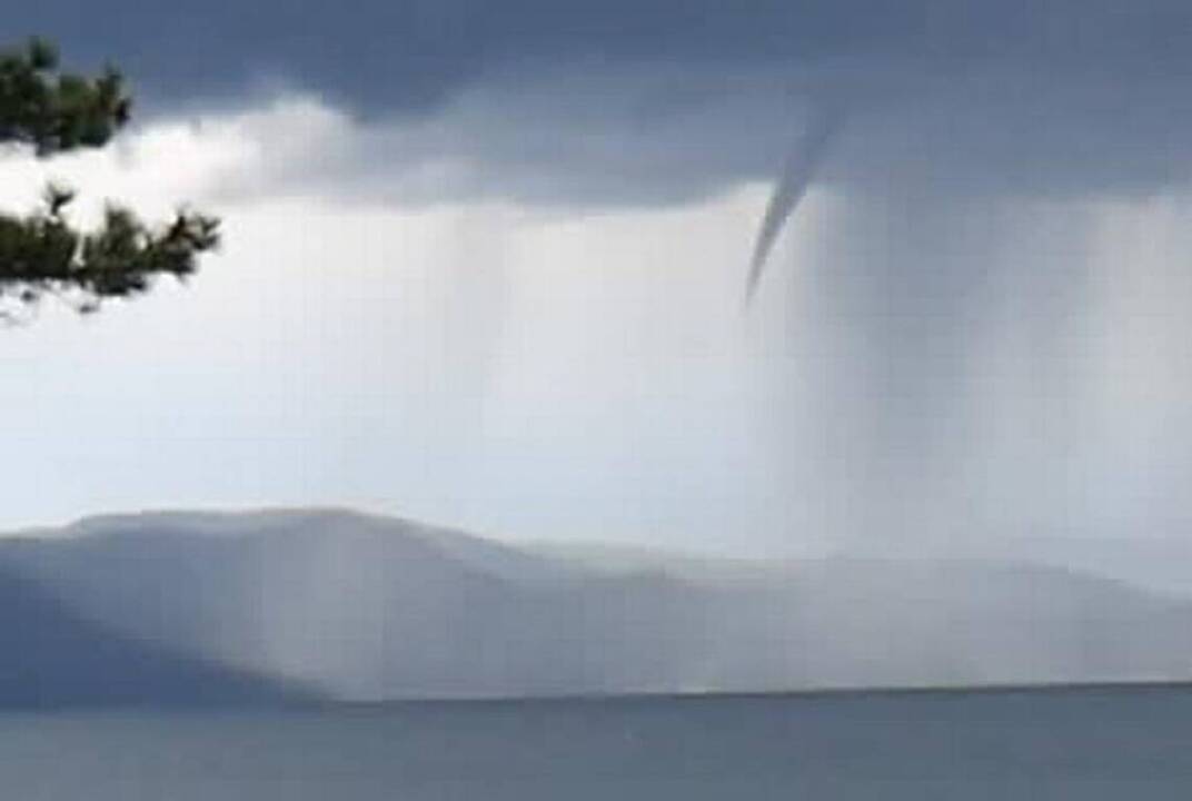 Do you see the Tahoe waterspout? A man shot video from the lakeside as it formed