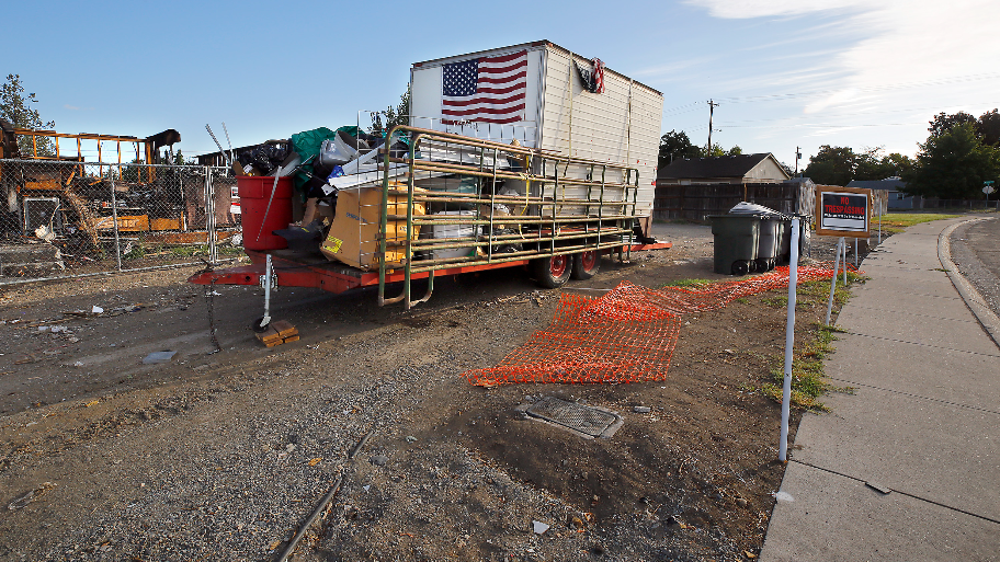 Debris returns after city cleanup of Pullen 'junkhouse'