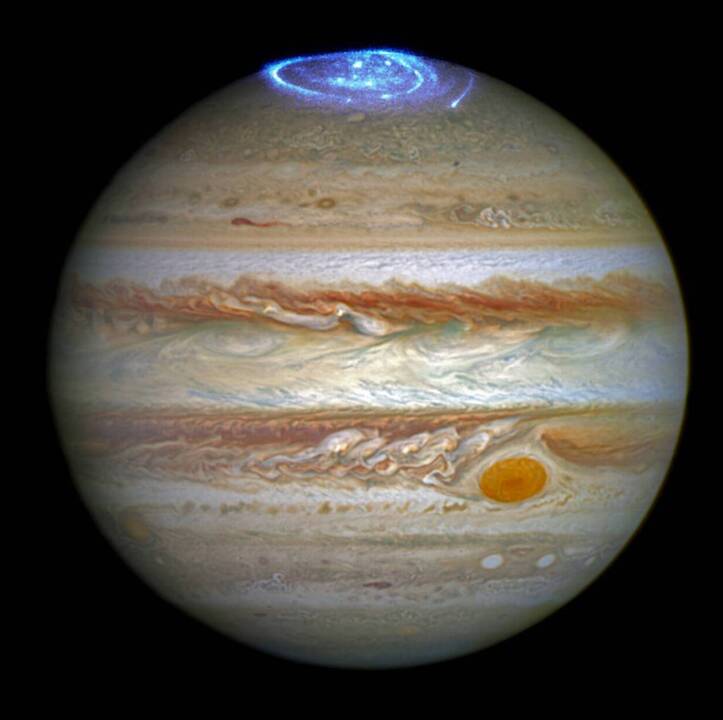 Hubble snaps auroras lighting up Jupiter