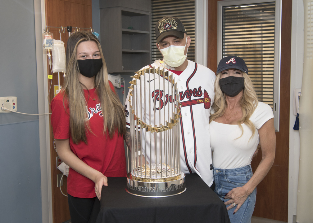 Looking Back: Hospitalized Braves fan gets visit from World Series trophy