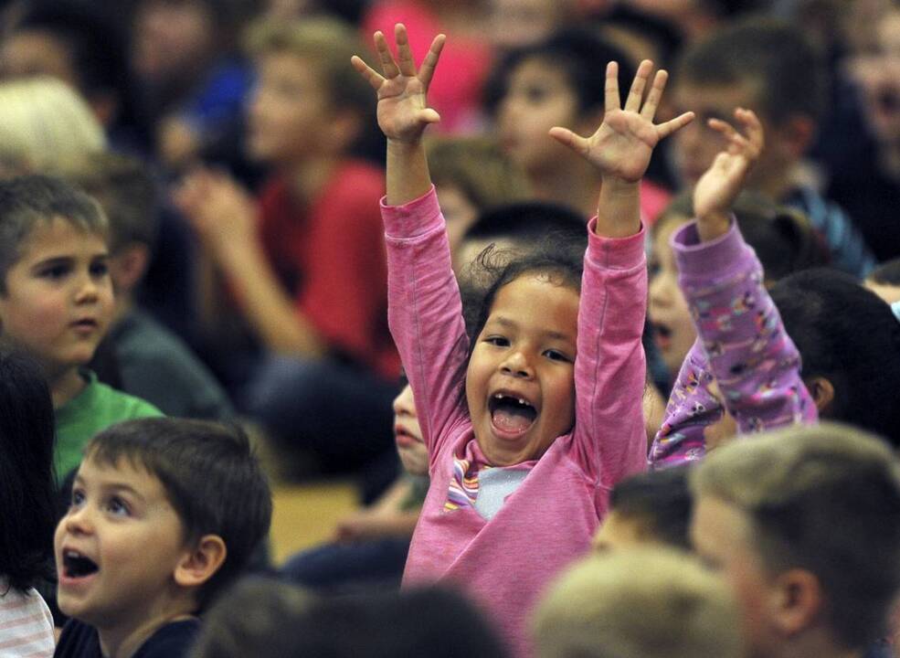Sundale Elementary Leadership Class open hearts, raise big dollars for Valley Children's Hospital