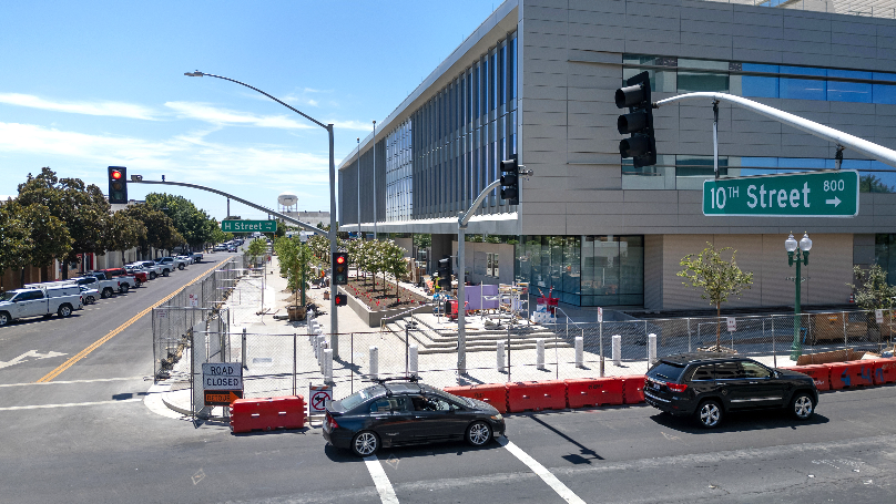 10th Street reopens to traffic outside new courthouse