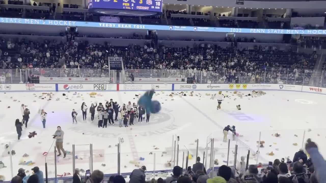 Penn State men’s hockey holds annual Teddy Bear Toss