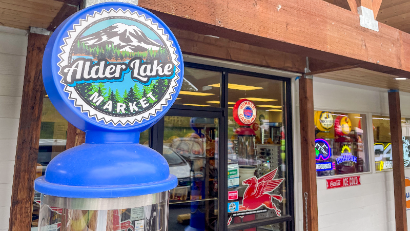 Hungry on way to Mount Rainier? Local market opens for first summer in 10 years