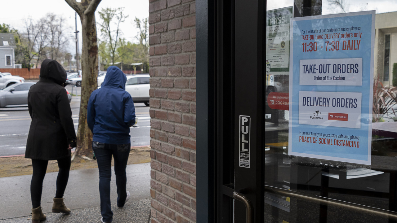 Sacramento restaurants will be allowed to expand outdoor dining into sidewalks, some streets