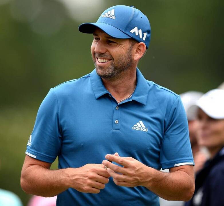 Spacemen Sergio and Rory land at PGA, hit golf balls in space suits