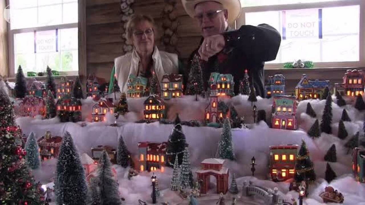 The tiniest love story you’ve ever seen