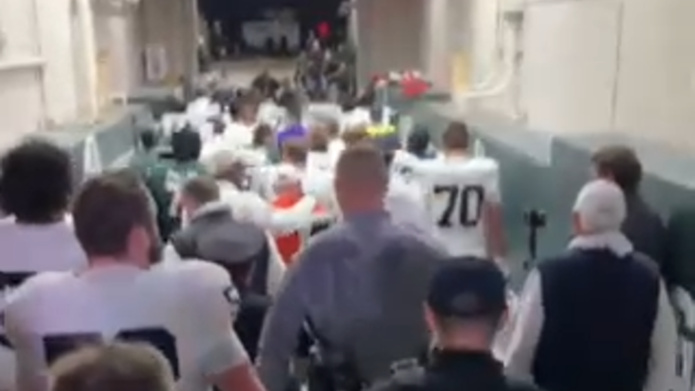Penn State football heads to locker room after beating Michigan State