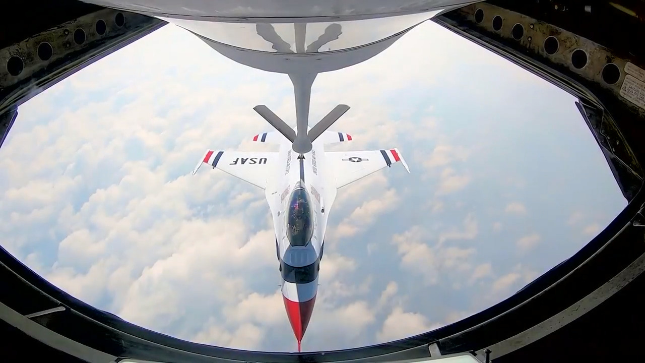 Air Force Thunderbirds refuel from McConnell tankers