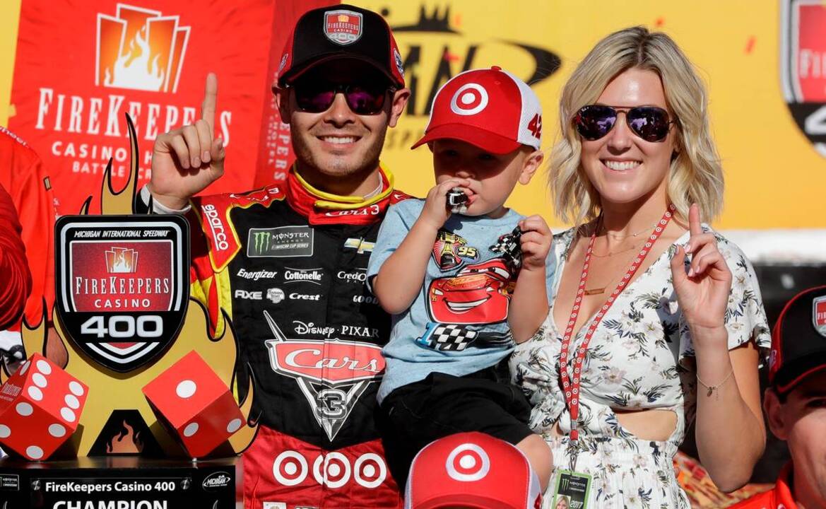 Kyle Larson, family, enjoy Father's Day NASCAR Cup win in Michigan