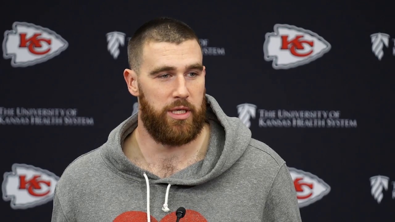Chiefs’ Travis Kelce tastes sweet nectar of a beer he poured off the Lombardi Trophy 