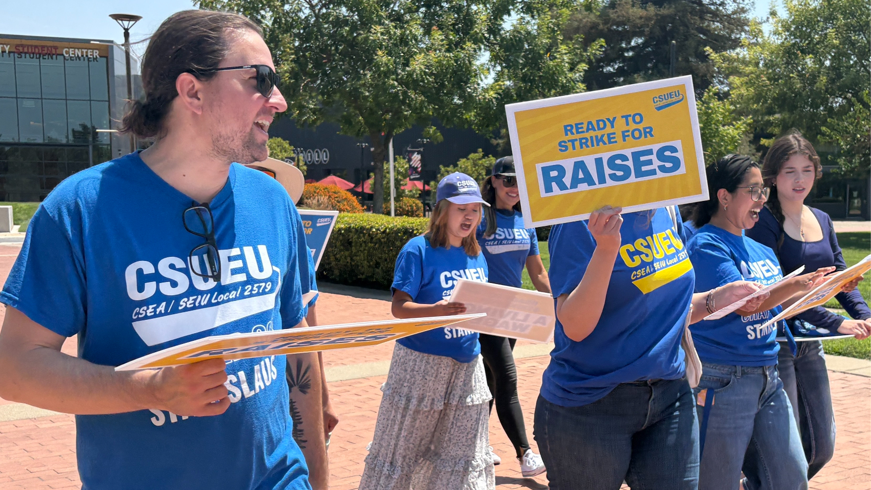 Stan State employees hold practice picket amid contract negotiations.