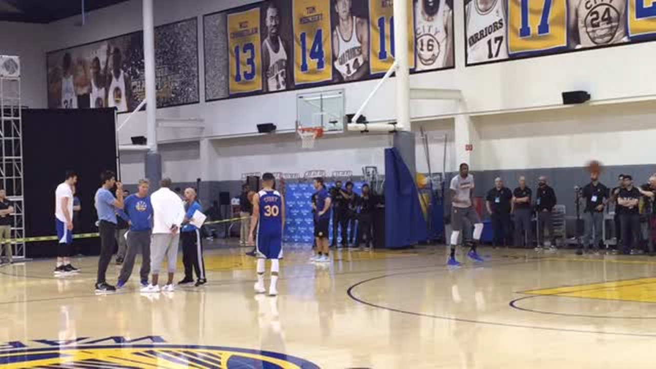 Kevin Durant, Steph Curry shooting drills at Saturday's practice