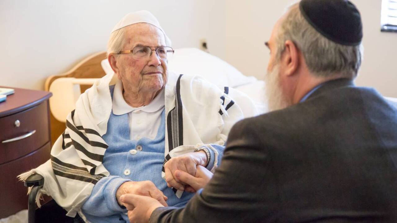 Max Gergel gets bar mitzvah 83 years late