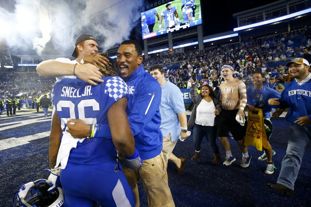 AP Top 25 against the spread: Can Mississippi State keep rolling at LSU?