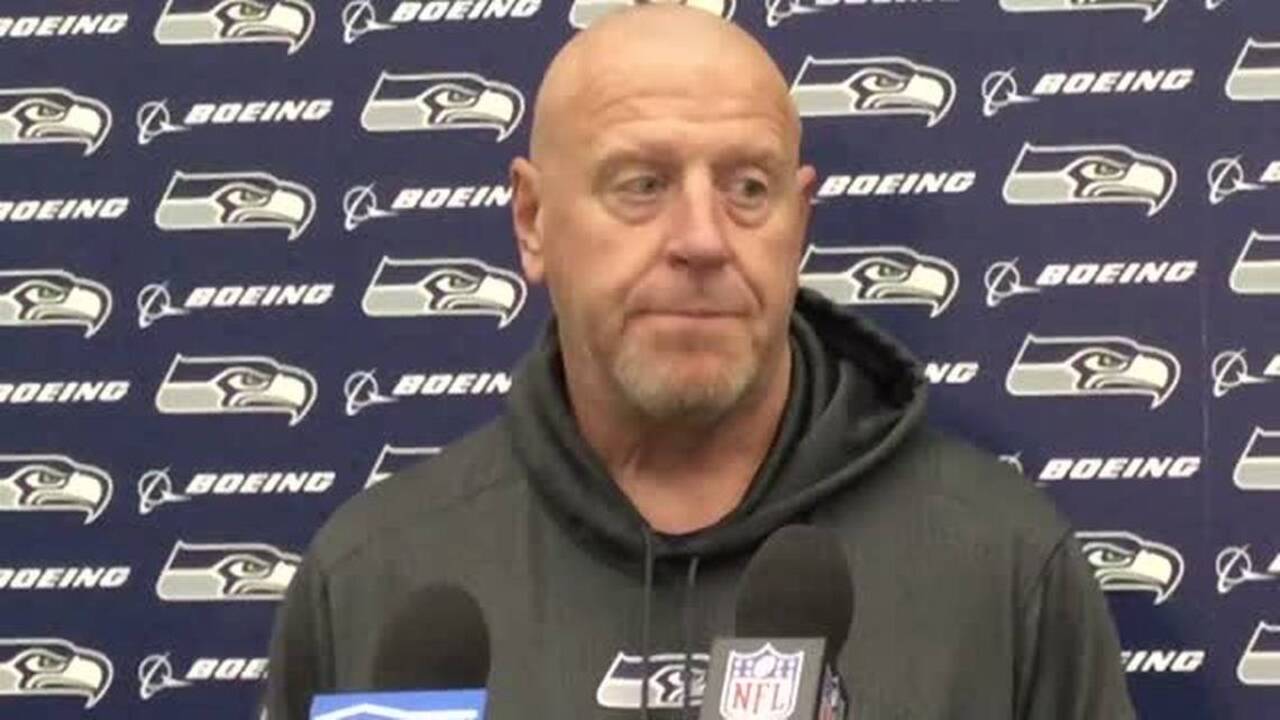 Seahawks OL coach Tom Cable on Bradley Sowell as RT, Marcel Reece from Raiders days