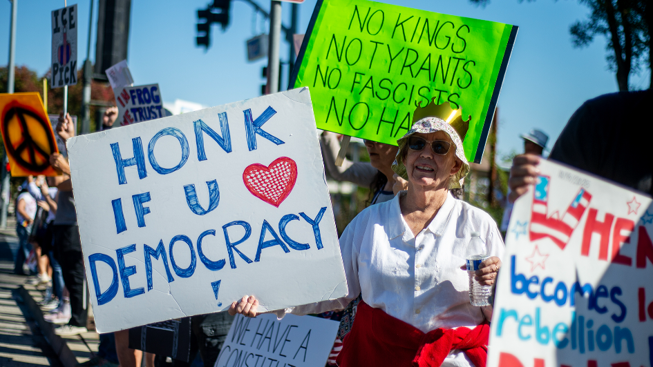 Hundreds gather for second "No Kings" protest in Merced