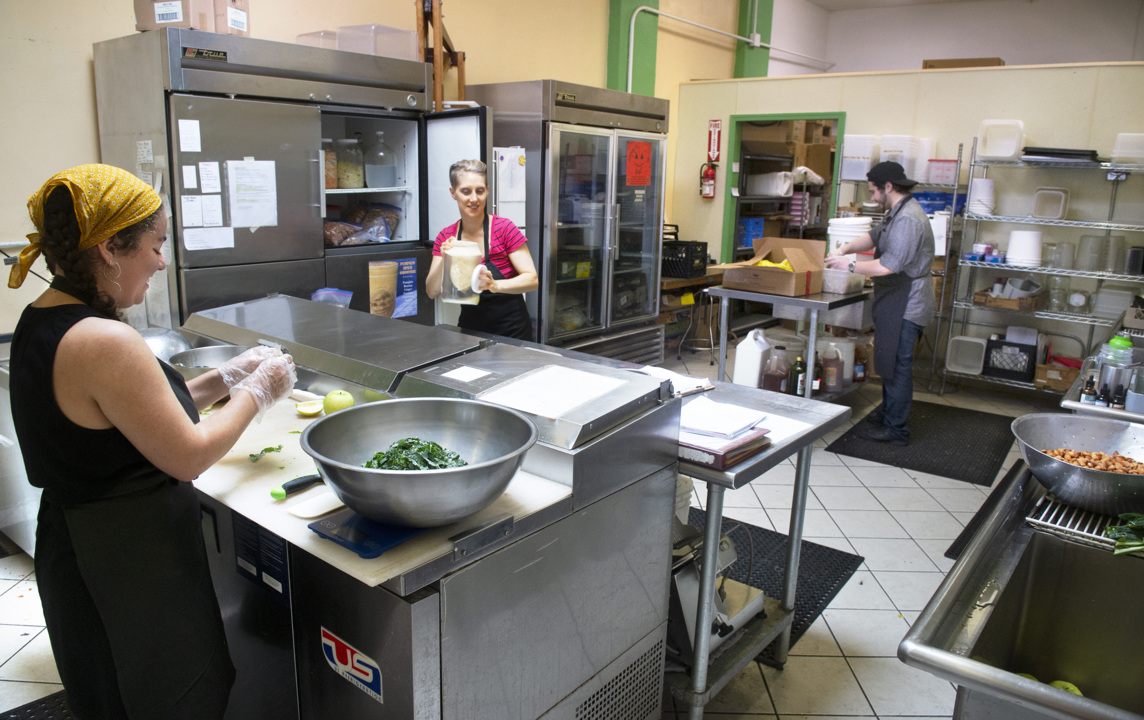 Eating healthy is as smoothie as ice at Olympia’s growing number of juice joints