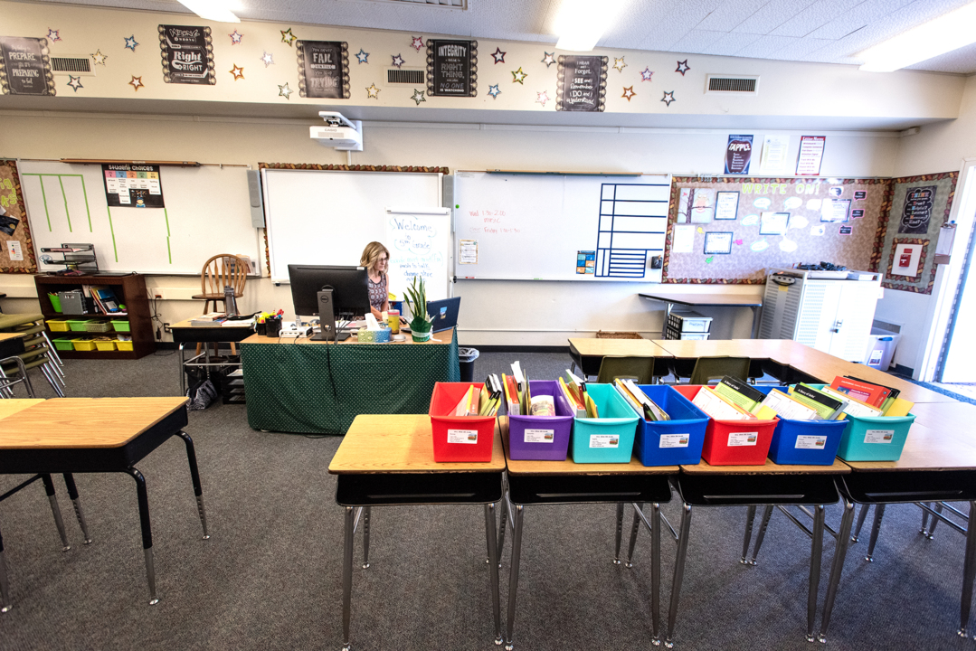 Teachers at Oakdale elementary school show can-do attitudes as distance-learning begins