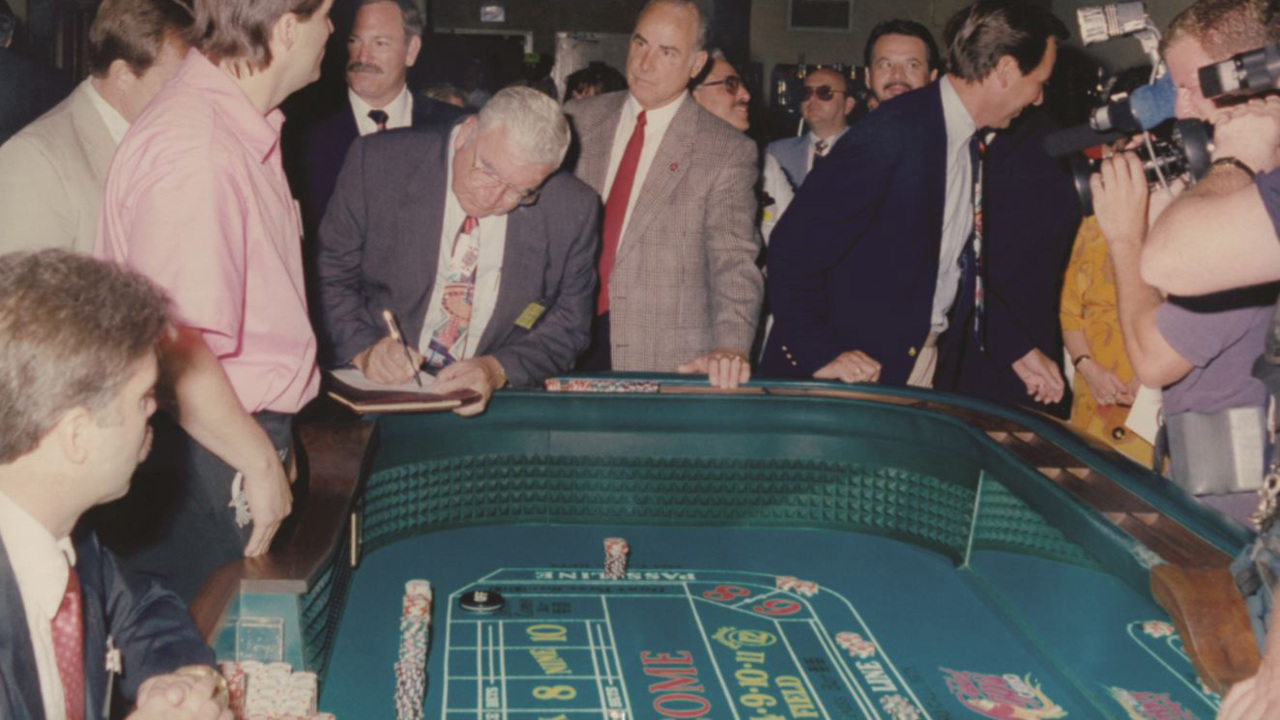 Built in the 30s, was Broadwater Beach Hotel Mississippi’s first unofficial casino?