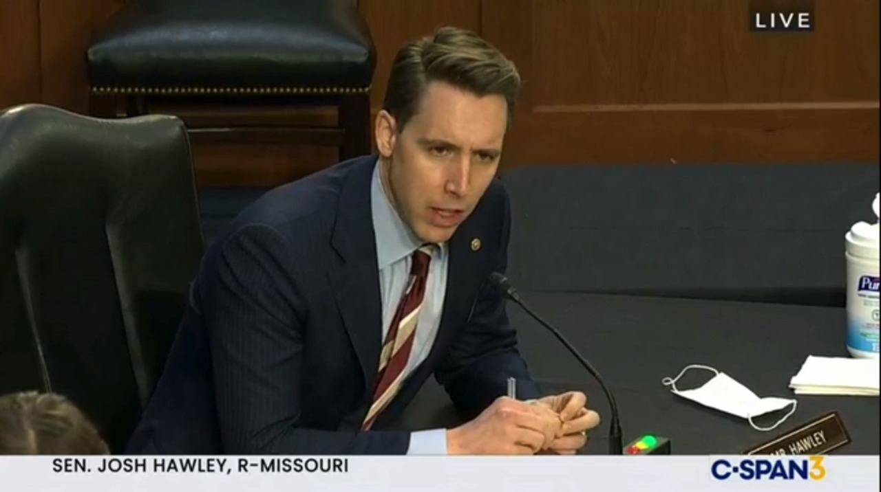 Hawley questions FBI director on cell phone data collected in Capitol riot investigation