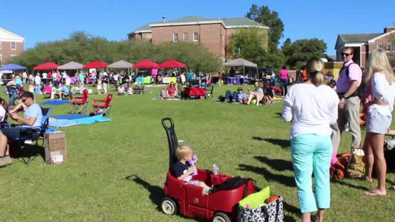 Thousands attend Party on the Green at Wesleyan