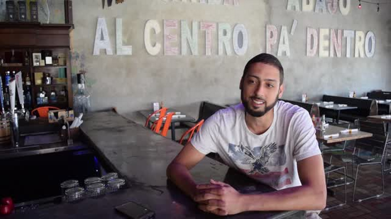 Flair bartender Richard Sterling of Gordo's Tacos & Tequila shows off his skills in this week's pour | Hot Pour