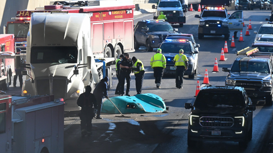 Massive fuel spill slows morning traffic on I-670 in downtown KC