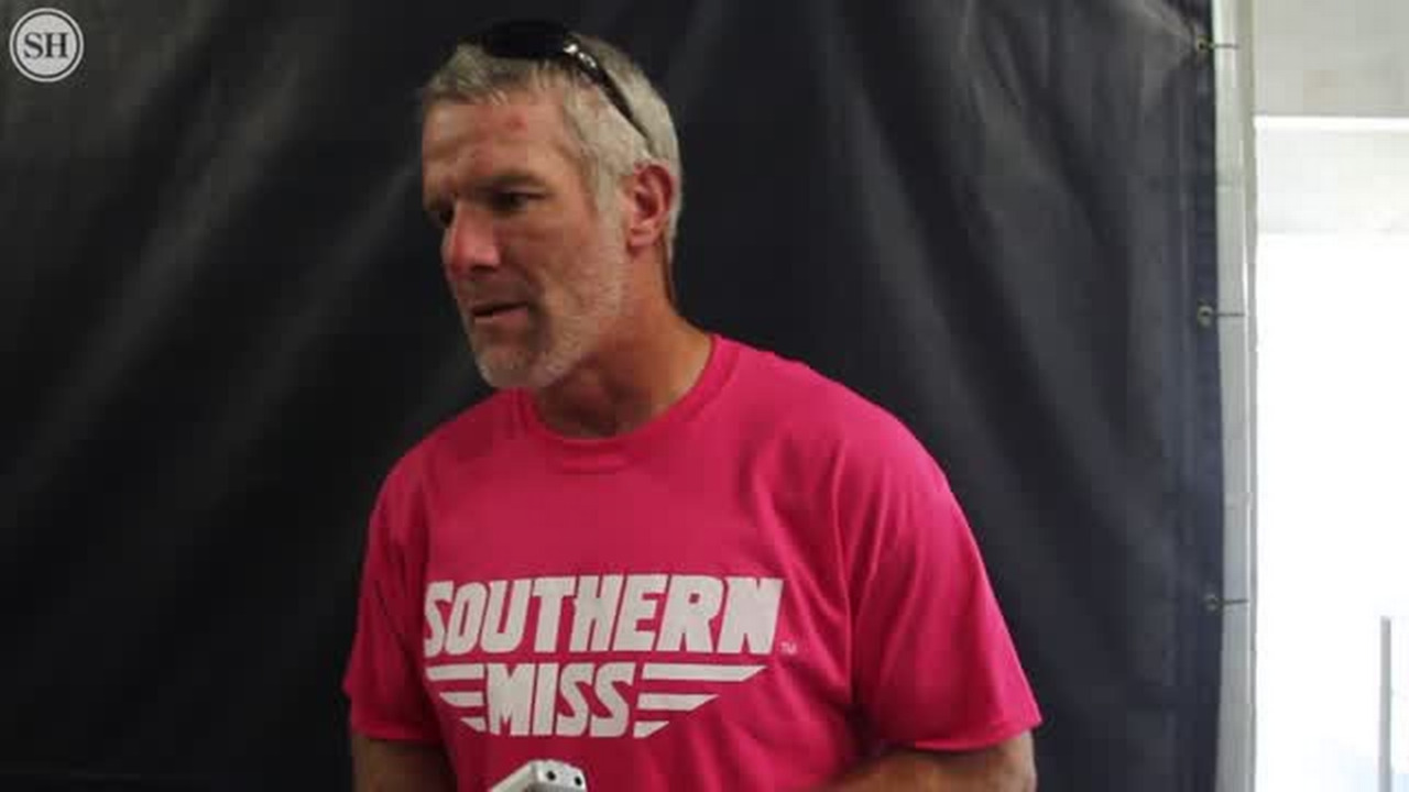 Brett Favre throws first pitch at Biloxi Shuckers game