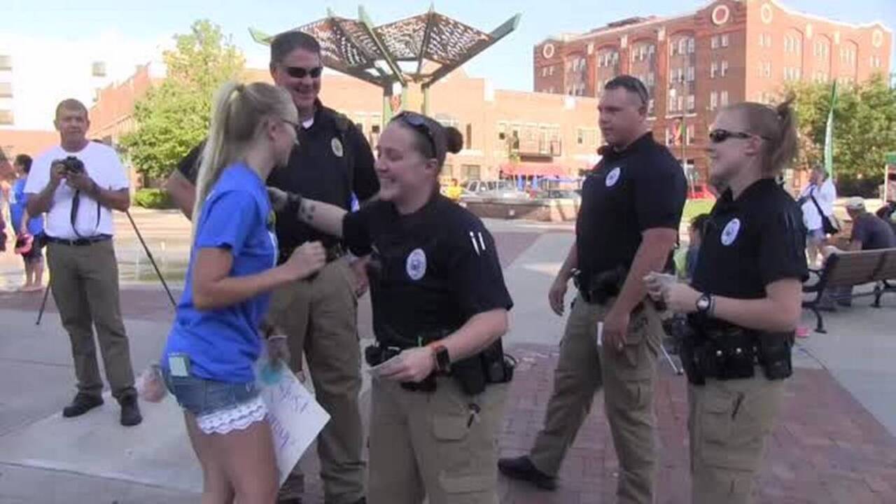Community gets together to hug it out