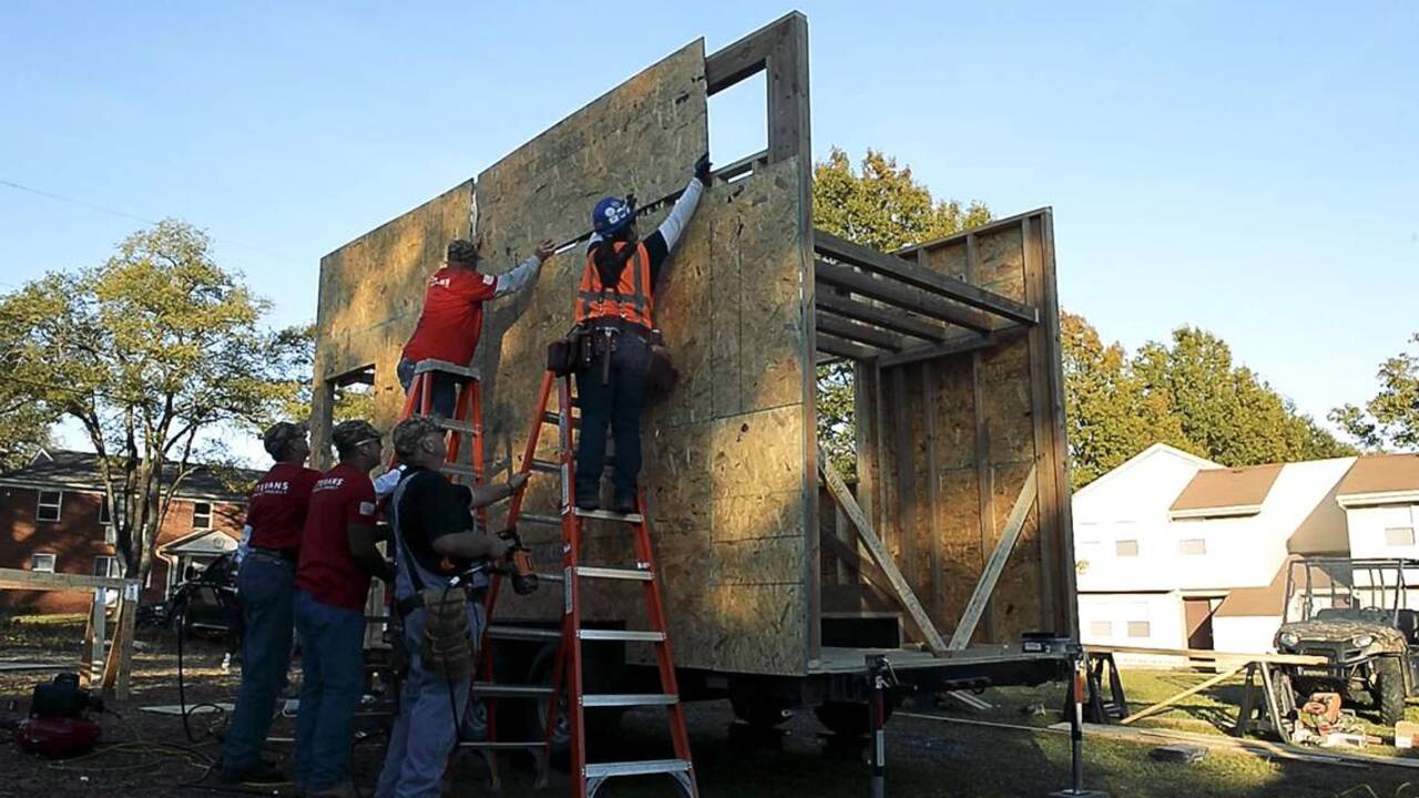 Homeless veterans may find big help in tiny houses