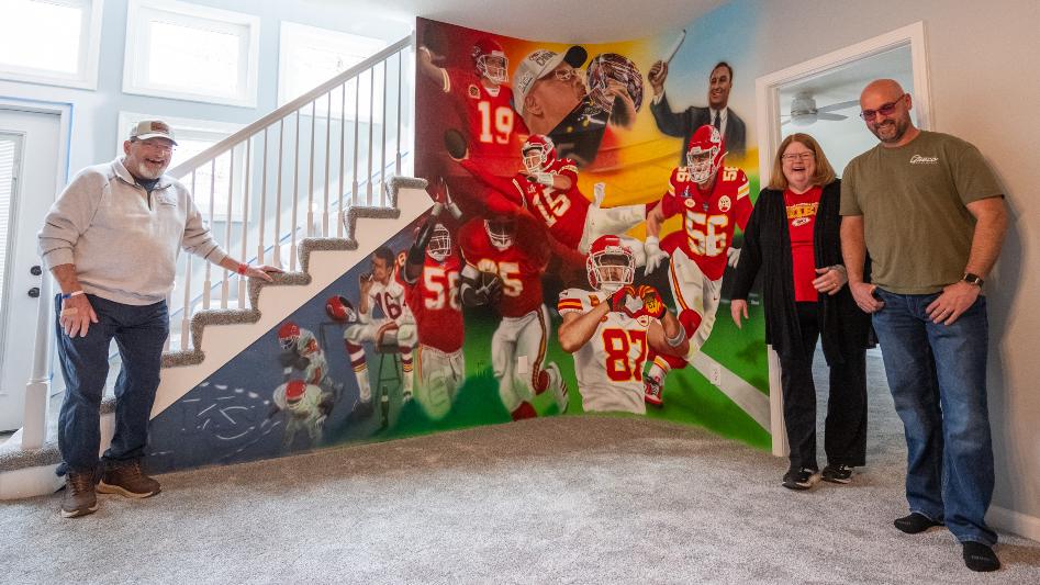 This Northland couple is rebuilding after a fire. One step? A huge Chiefs mural