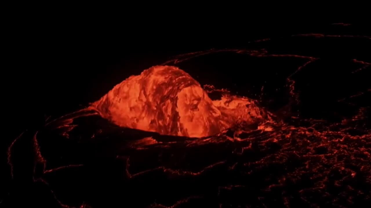 Hawaii volcano eruption becomes “dome fountain”